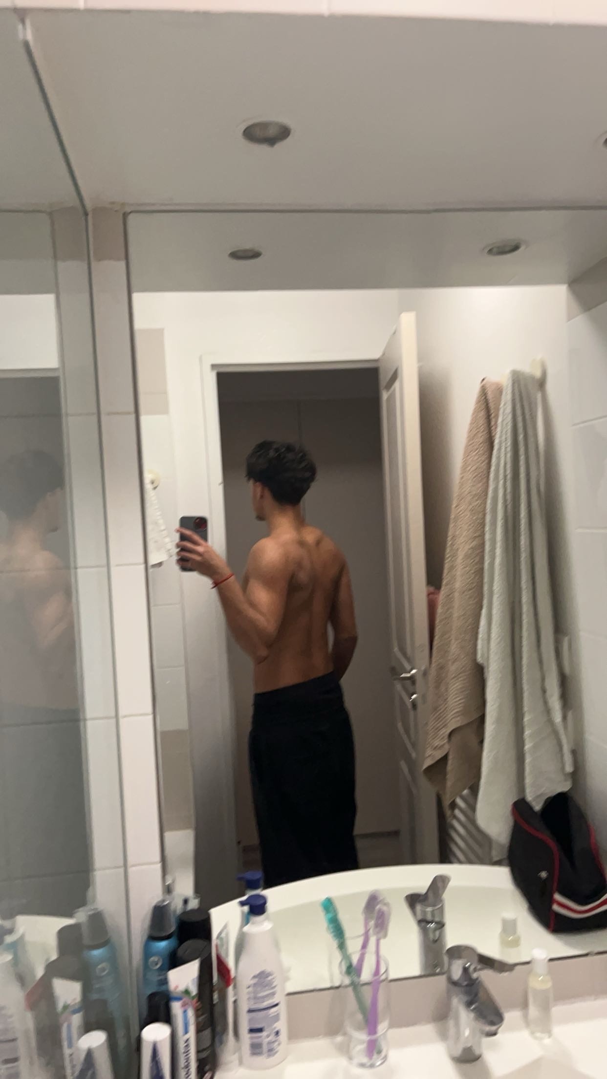 Perfil de Djoudi, 19 años, ts escort en Abejar