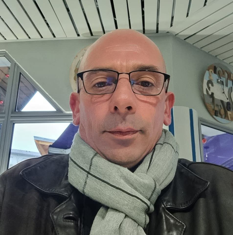 Perfil de Iskander, 48 años, ts escort en Coronil, El