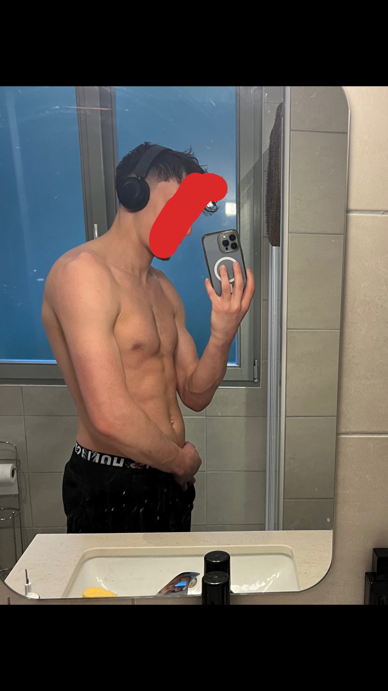 Perfil de Nacer, 23 años, ts escort en Perelló, el