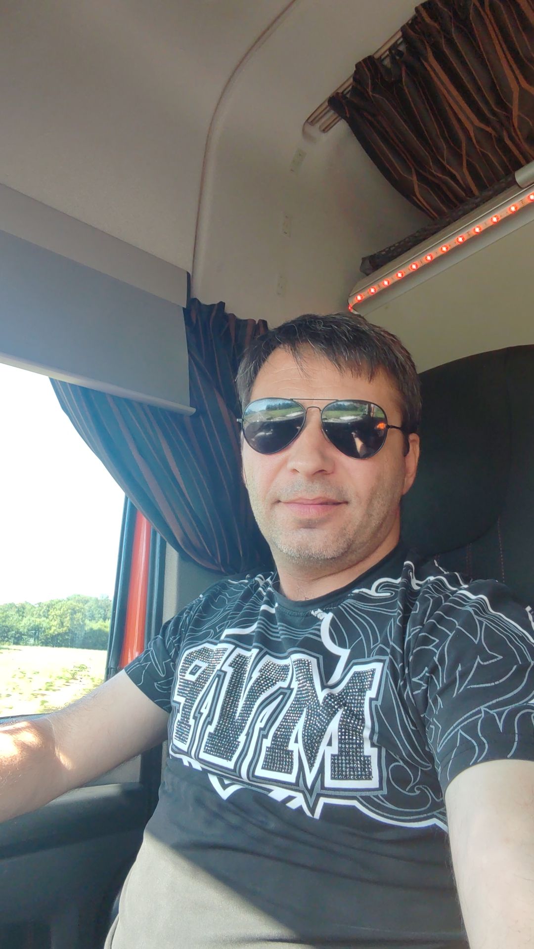 Perfil de Telly, 48 años, ts escort en Bergondo