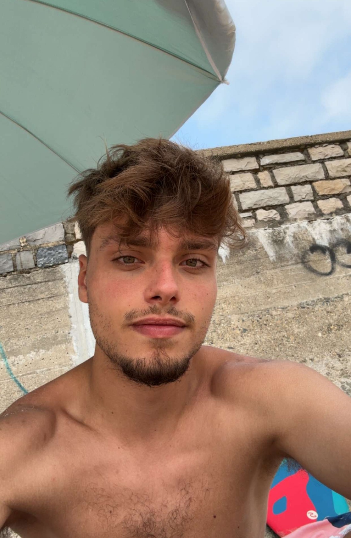 Perfil de Levi, 20 años, ts escort en Aguarón