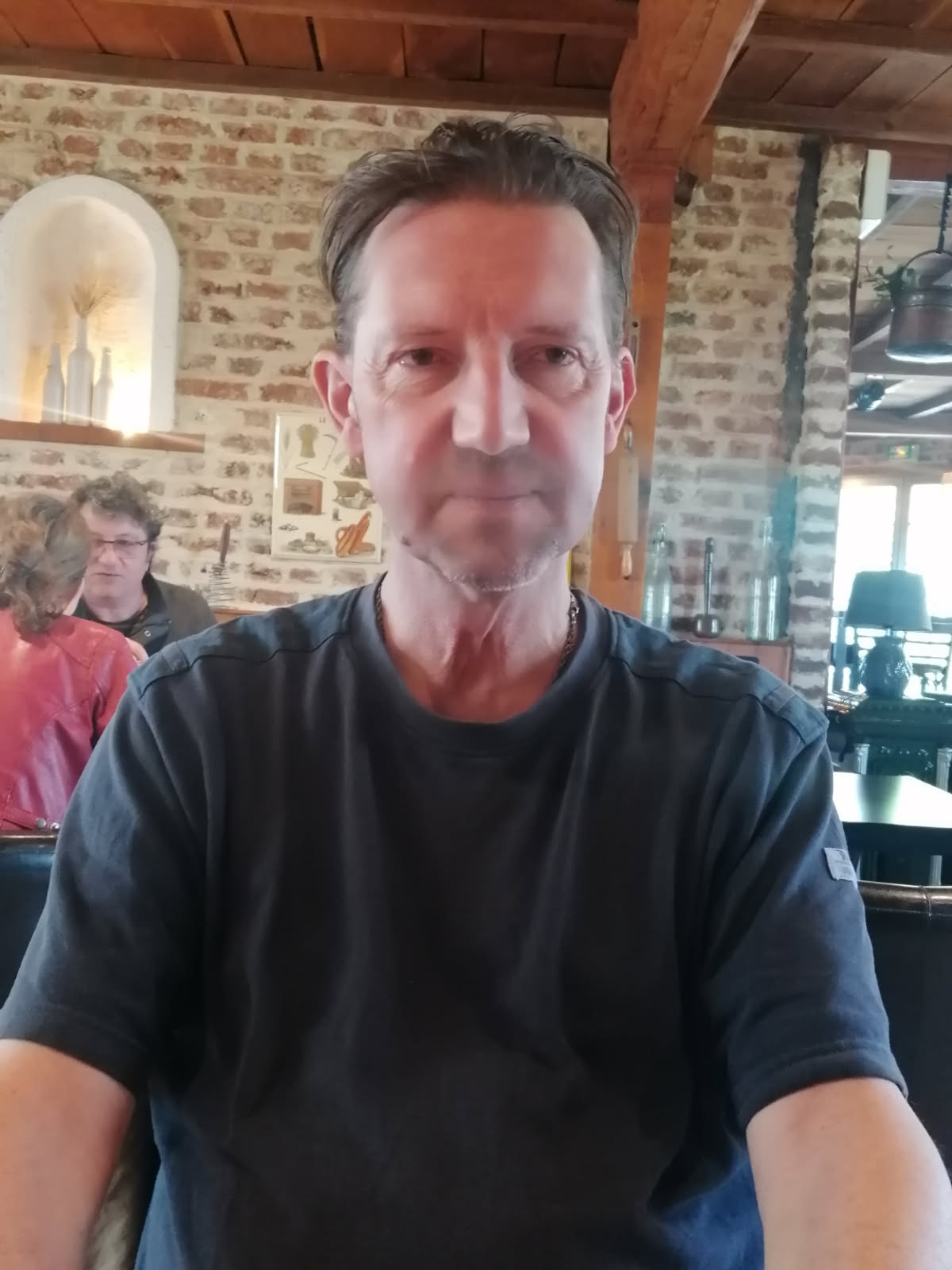 Perfil de Dewi, 55 años, ts escort en Valverde de Júcar