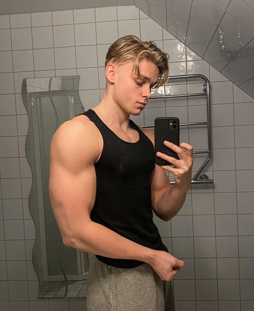 Perfil de Tarek, 21 años, ts escort en Aldea Real