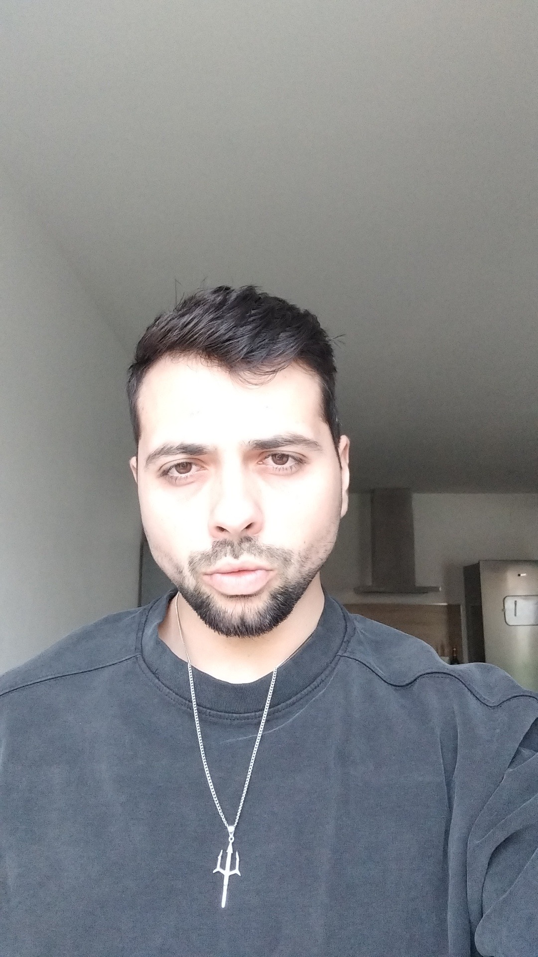 Perfil de Ernest, 27 años, ts escort en Carrascal del Río