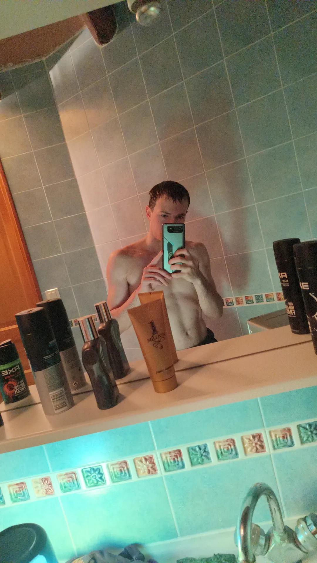 Perfil de Goulwen, 24 años, ts escort en Valtierra