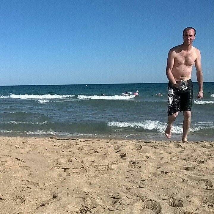 Perfil de Yigit, 46 años, ts escort en Velada