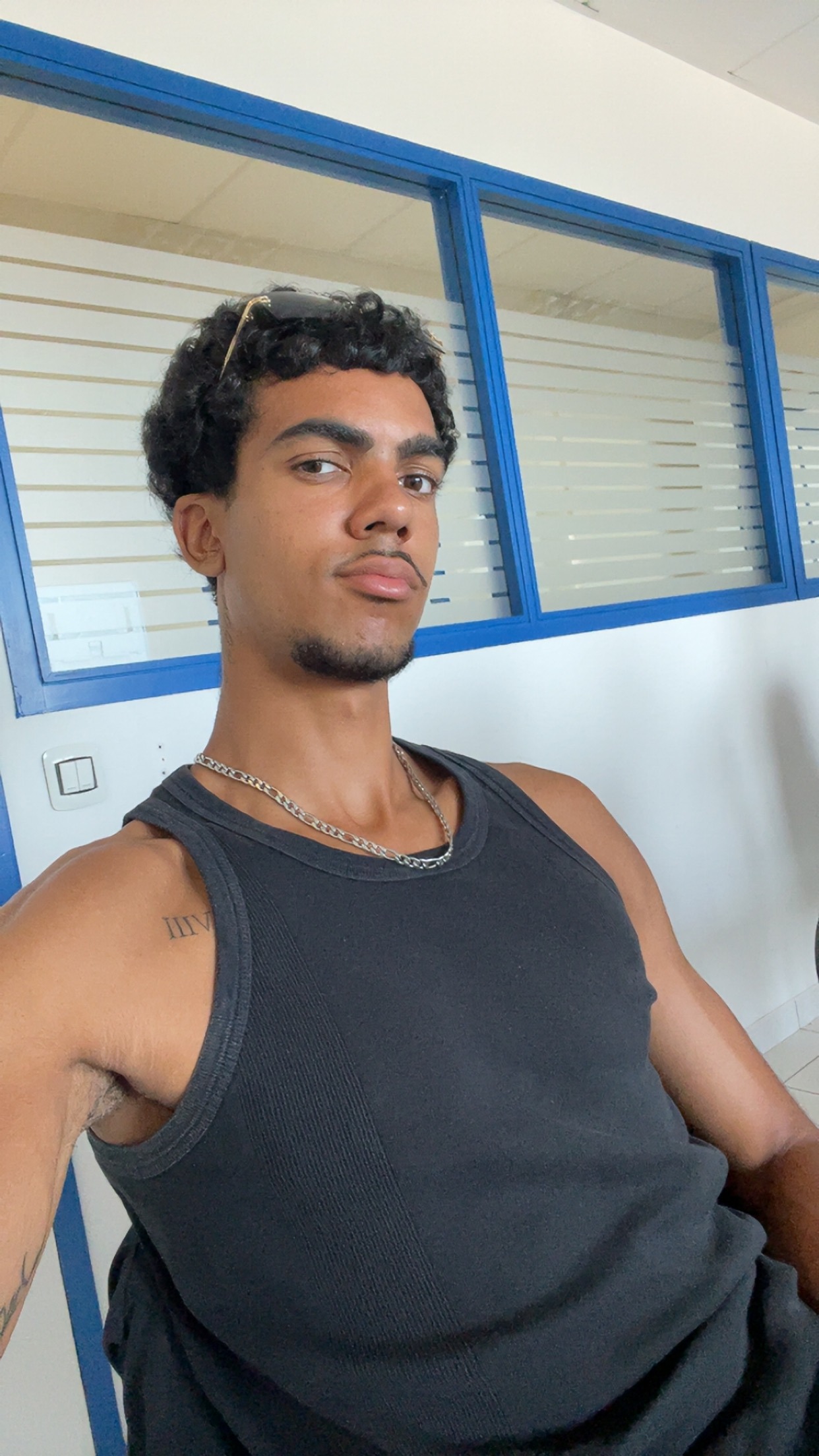 Perfil de Luis, 19 años, ts escort en Creixell