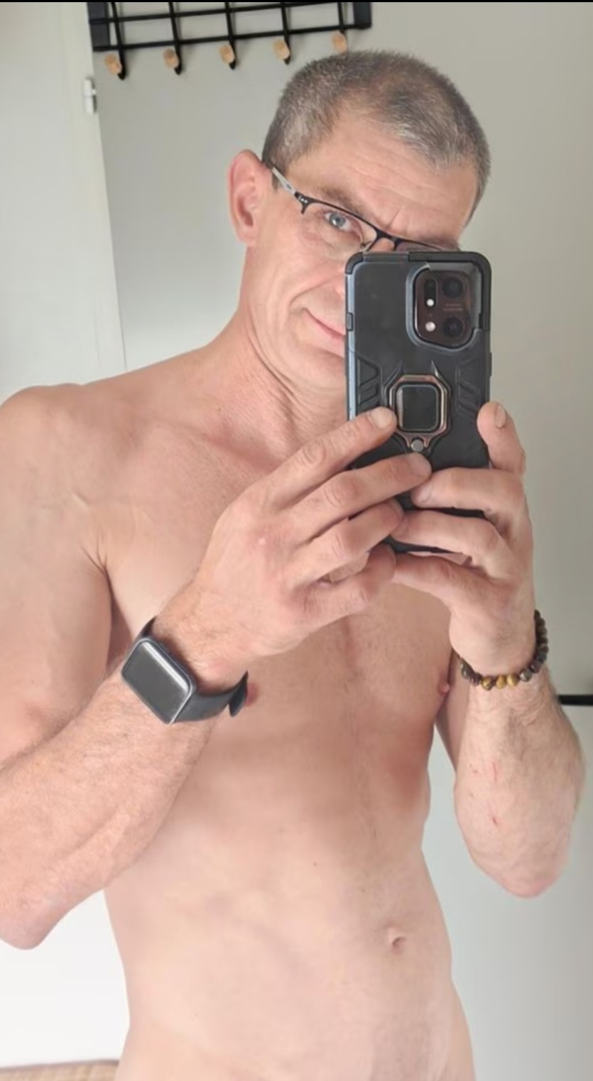 Perfil de Han, 51 años, ts escort en Puebla de San Medel
